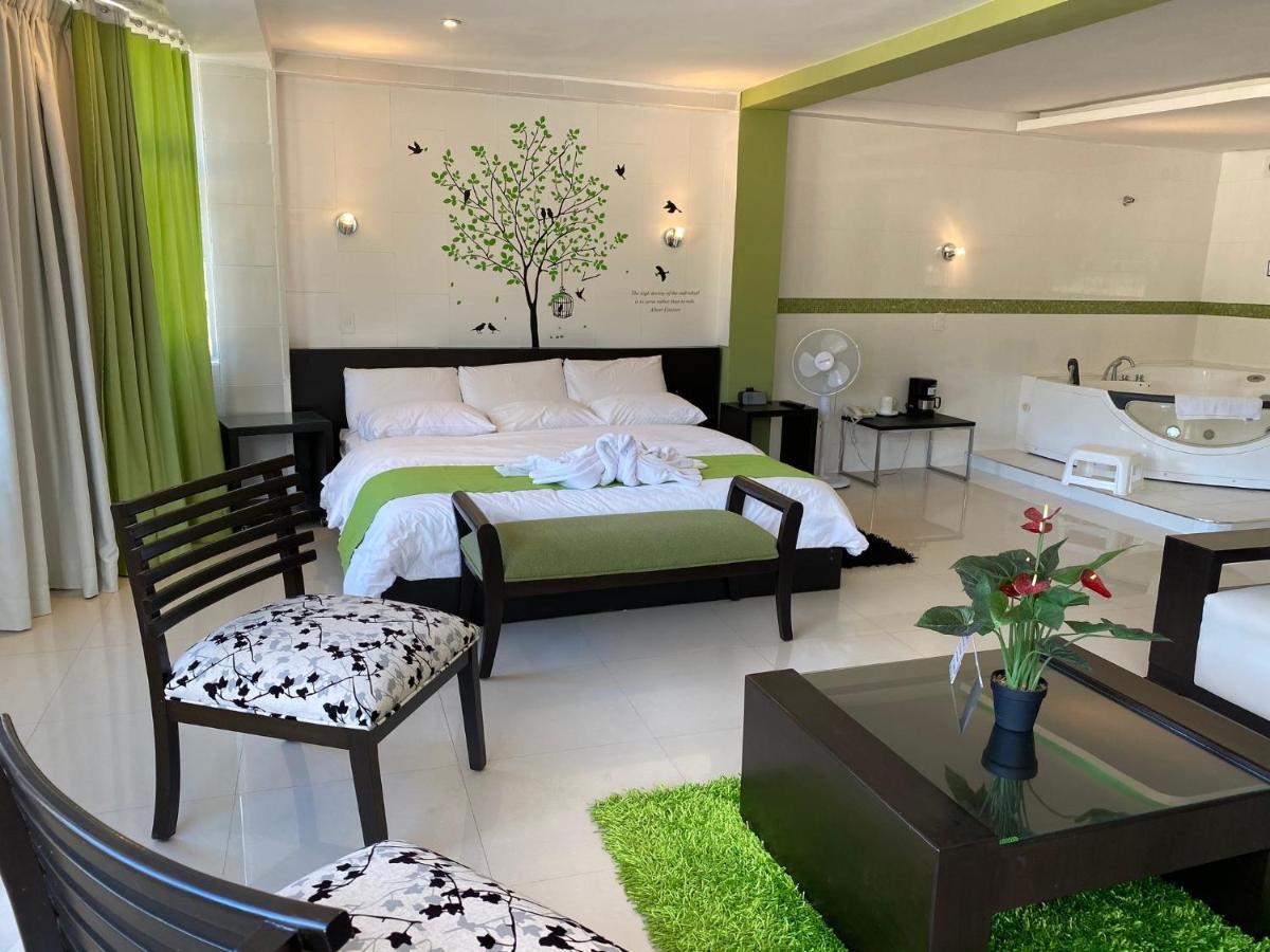 Destiny Hotel بانيوس المظهر الخارجي الصورة